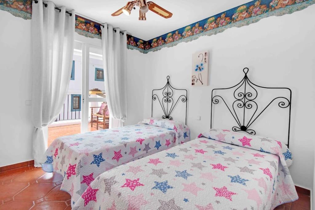 Duplex Tematico Andaluz Con Agradable Terraza - El Mirador De Benahavis 2 Apartment Luaran gambar